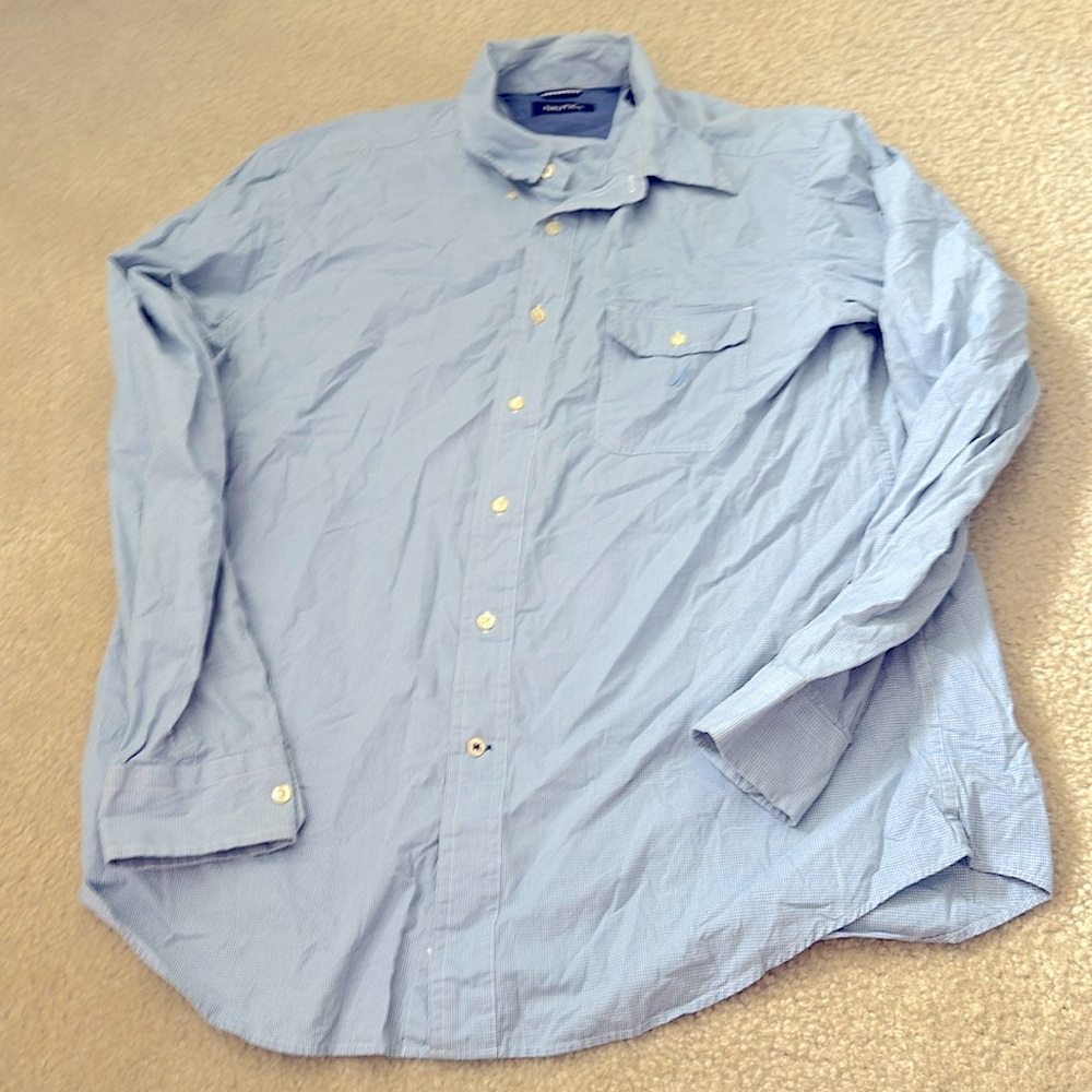 Nautica men’s button down long sleeve shirt Large